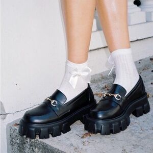 Princess Polly Penny Lane Black Chunky Platform Loafers Shoes Size 6 Gold Chain